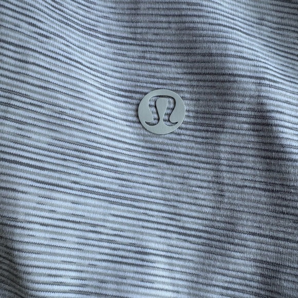 On the fly Lululemon - Picture 2 of 7